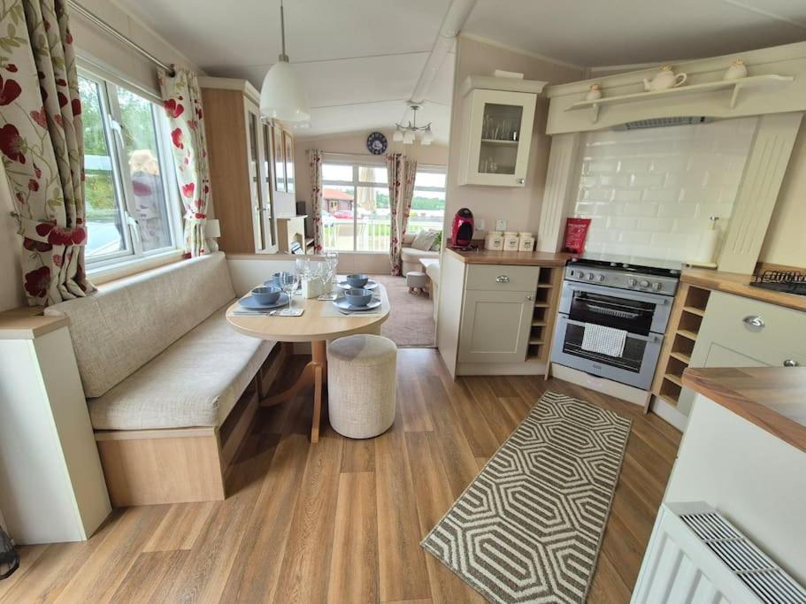 Amazing 2Bedroom Caravan In Lincoln, Tattershall Exteriör bild